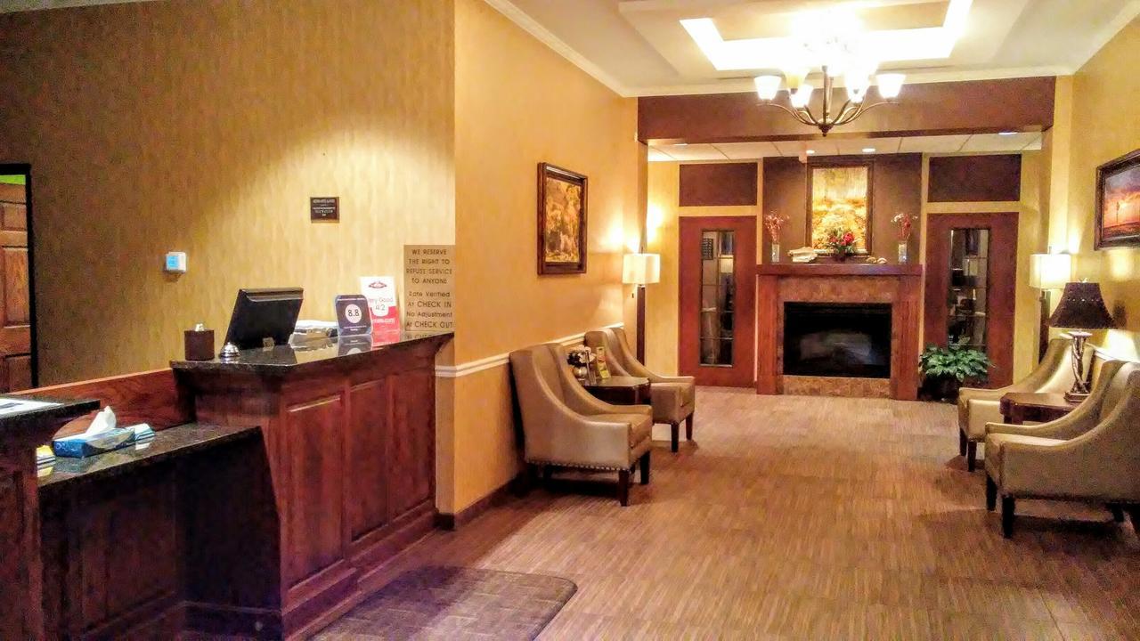 Astoria Hotel & Suites - Glendive Bagian luar foto